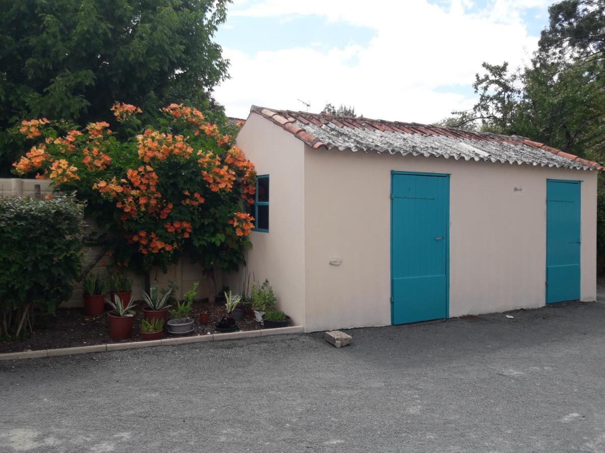 Logis De Lange Studio 2 P Saint-Hilaire-la-Palud Екстериор снимка